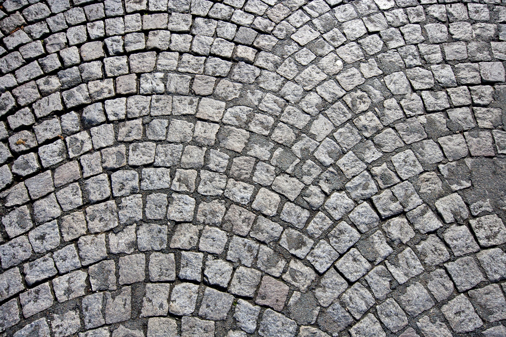 Keine öffentlich rechtliche Erlaubnis für Stolpersteine nötig WEKA